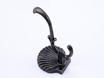 Black Zinc Alloy Cloth Hanging Hooks Classical Cap Hangers Roma Style Clothes Holders