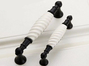 Antiaue Hand Made Ceramic Furniture Handles And Knobs / Rural White Porcelain Drawer Knobs